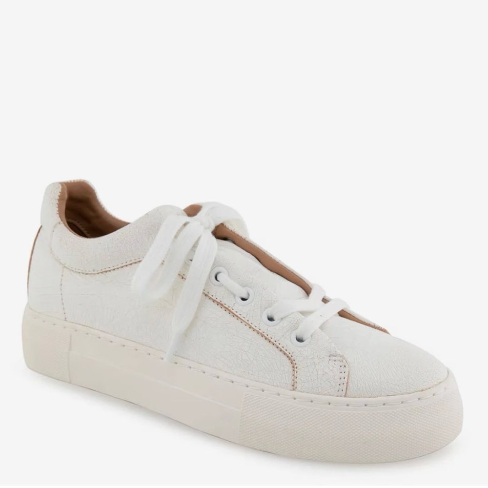 Aerosoles Bo Sneaker white leather